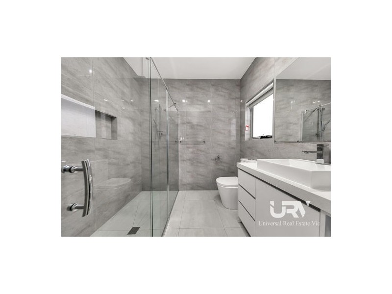 11 Allerby Crescent, Mickleham VIC 3064