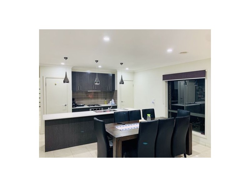 62 Bridgehaven Drive, Craigieburn VIC 3064