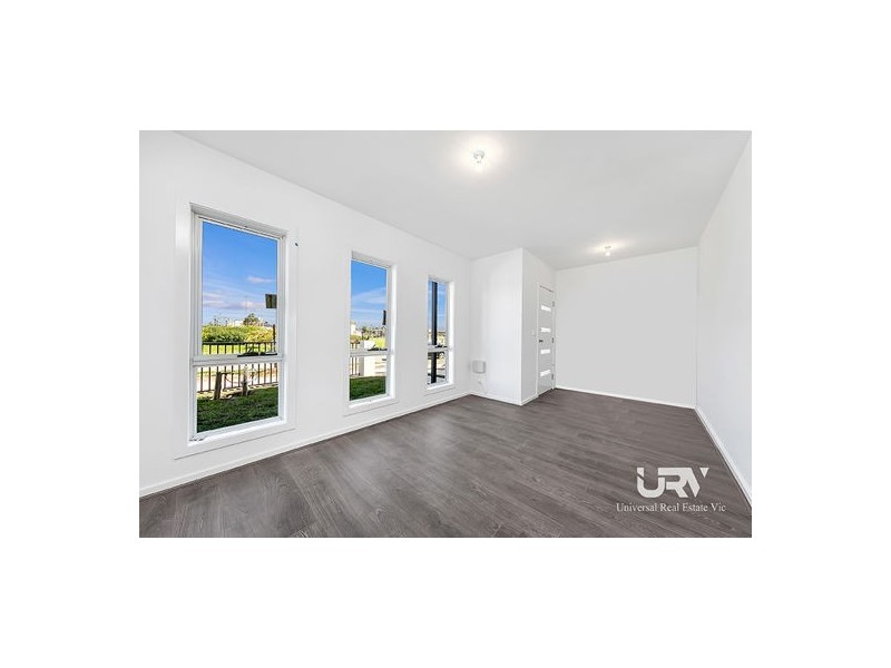 42 Nightingale Road, Mickleham VIC 3064