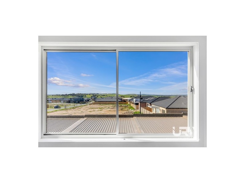 42 Nightingale Road, Mickleham VIC 3064