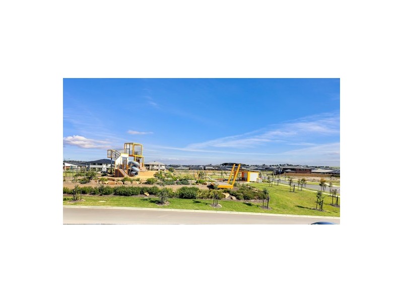 42 Nightingale Road, Mickleham VIC 3064