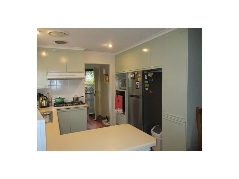 12 Bainbridge Close, Craigieburn VIC 3064
