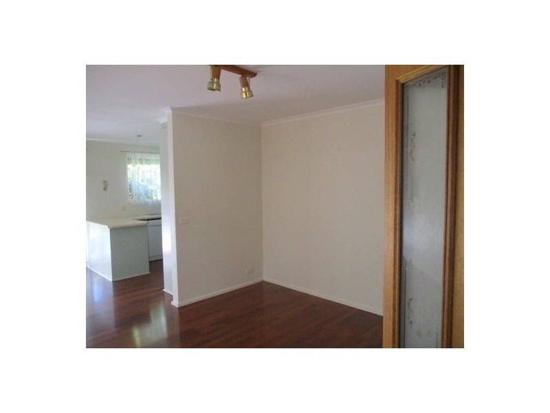 12 Bainbridge Close, Craigieburn VIC 3064