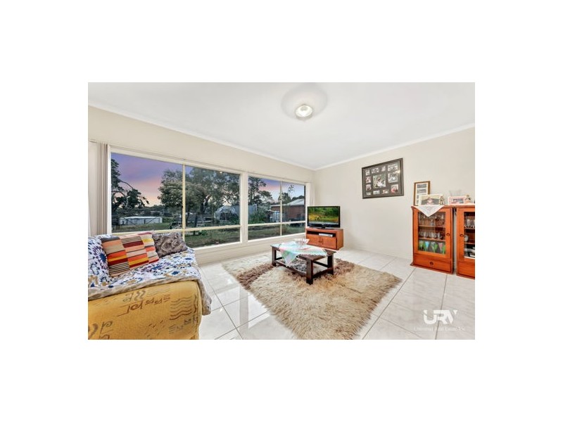 50 FIRST AVENUE, Eden Park VIC 3757