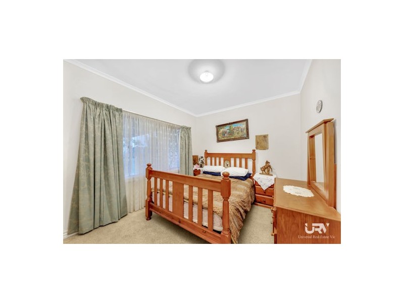 50 FIRST AVENUE, Eden Park VIC 3757