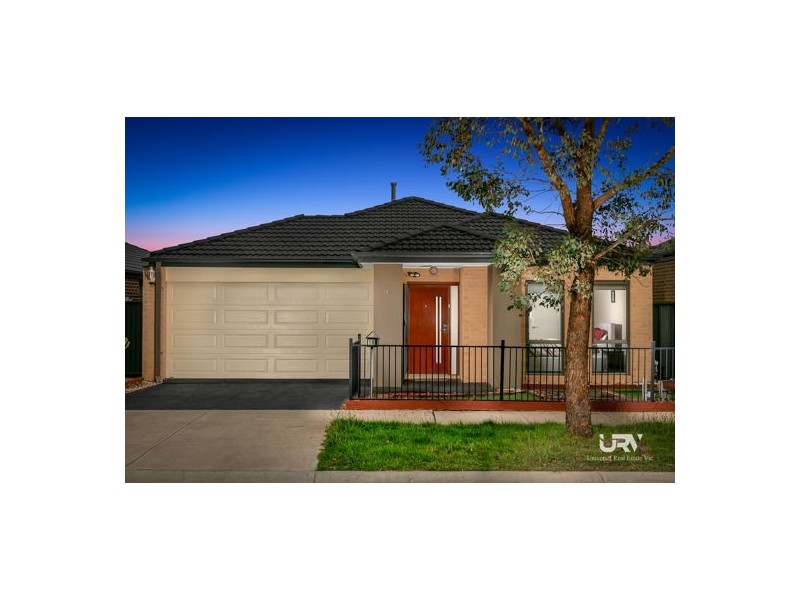 18 Evergreen Crescent, Craigieburn VIC 3064
