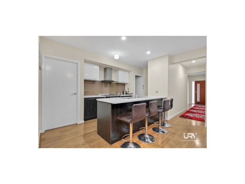 18 Evergreen Crescent, Craigieburn VIC 3064