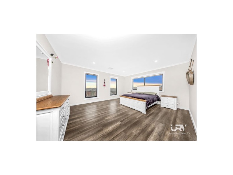 23 Macarthur Way, Mickleham VIC 3064