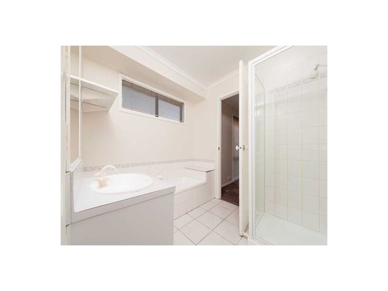 61 Banbury Crescent, Craigieburn VIC 3064