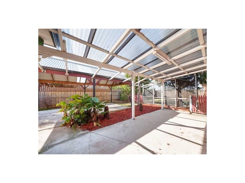 61 Banbury Crescent, Craigieburn VIC 3064