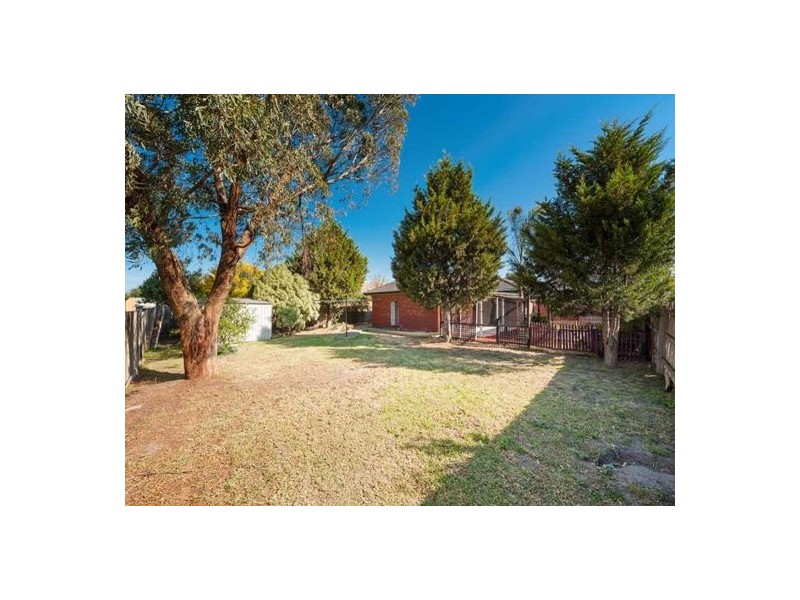 61 Banbury Crescent, Craigieburn VIC 3064