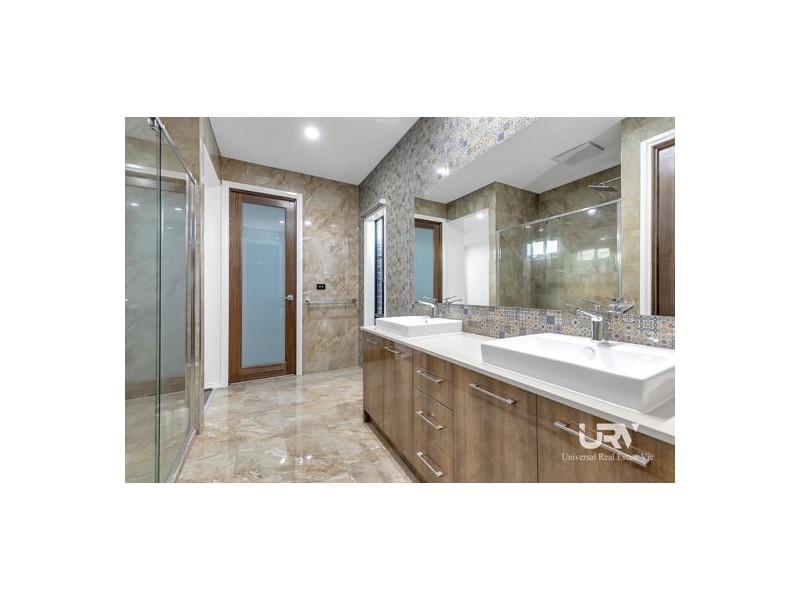 6 Tarlo Court, Craigieburn VIC 3064