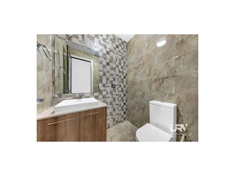 6 Tarlo Court, Craigieburn VIC 3064