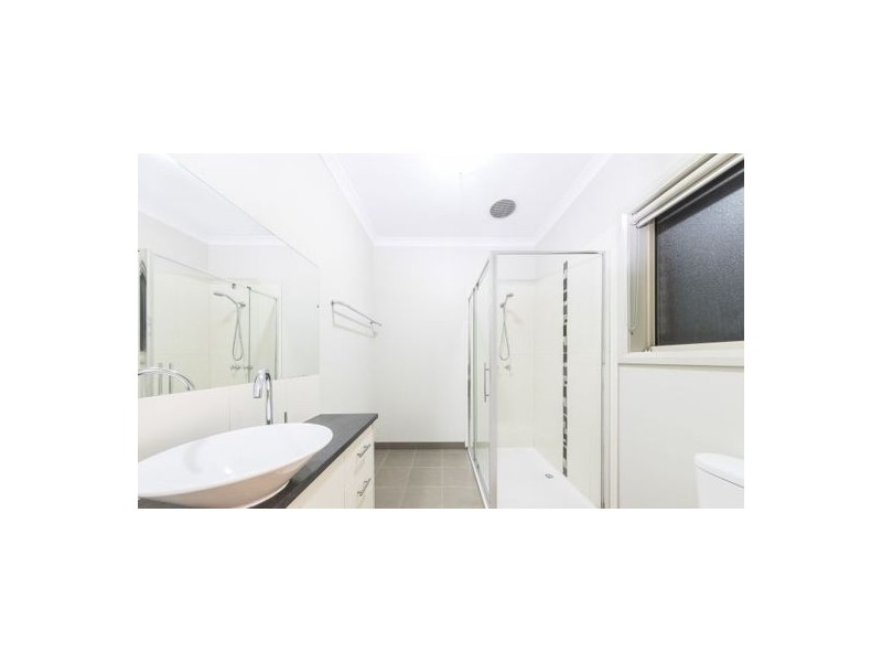 9 Brickwood Circuit, Craigieburn VIC 3064