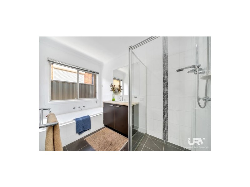 70 Corringa Way, Craigieburn VIC 3064