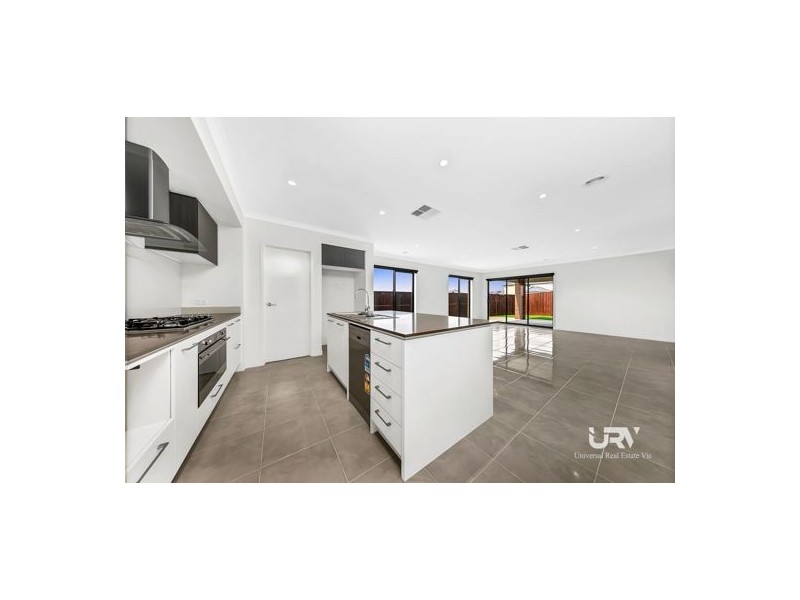 223 Forest Red Gum Drive, Mickleham VIC 3064