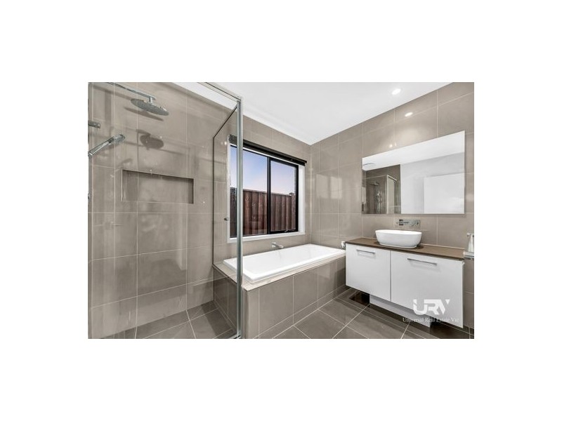 223 Forest Red Gum Drive, Mickleham VIC 3064