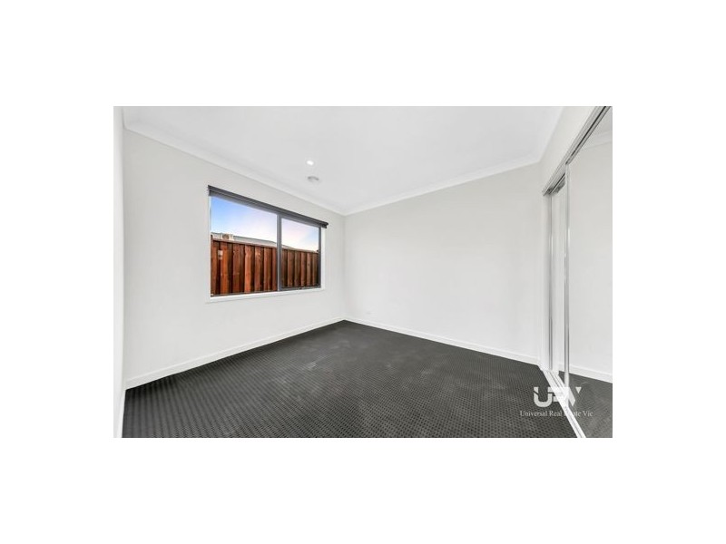 223 Forest Red Gum Drive, Mickleham VIC 3064