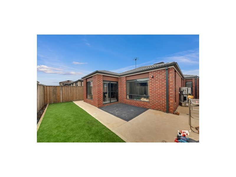 26 Stettler Boulevard, Mickleham VIC 3064