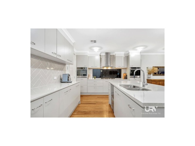 3 Willsmere Way, Mickleham VIC 3064