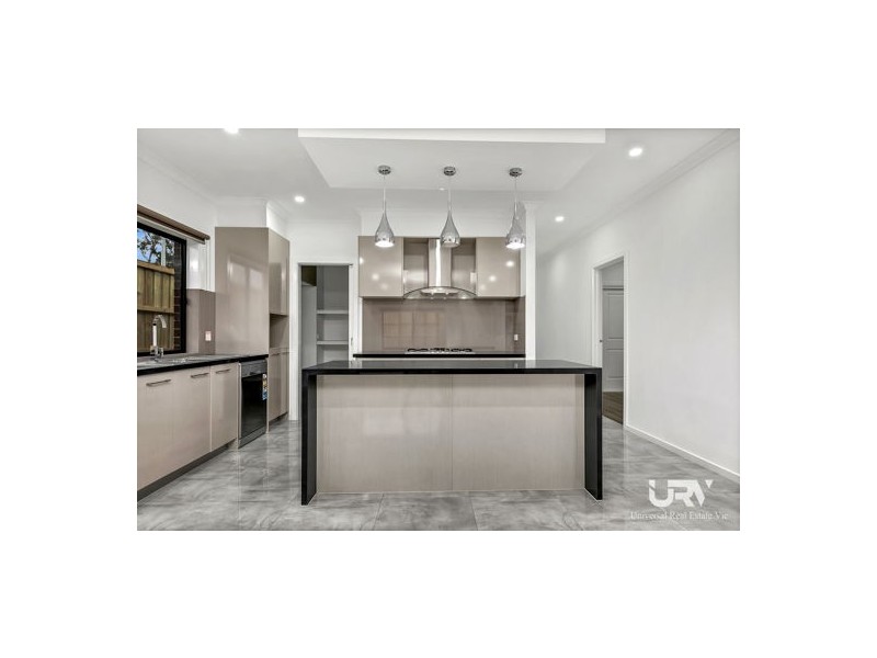 1 Thaine Way, Doreen VIC 3754