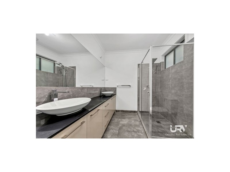 1 Thaine Way, Doreen VIC 3754