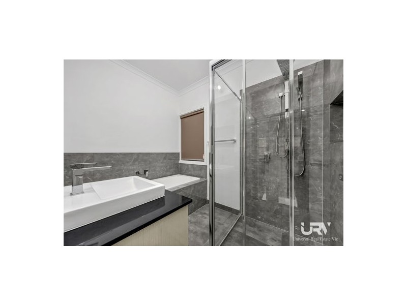 1 Thaine Way, Doreen VIC 3754