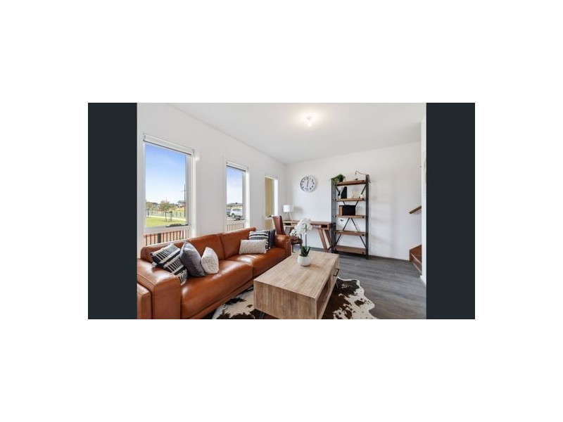 44 Nightingale Road, Mickleham VIC 3064