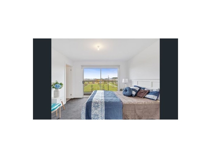 44 Nightingale Road, Mickleham VIC 3064