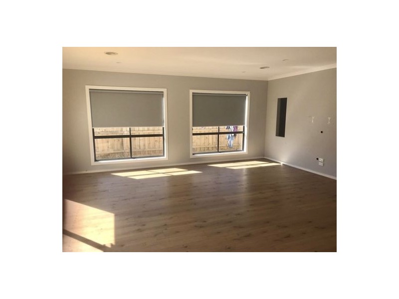 16 Faraday Street, Mickleham VIC 3064