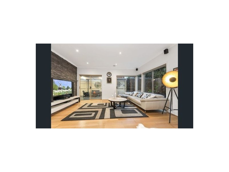 11 Reay Drive, Craigieburn VIC 3064