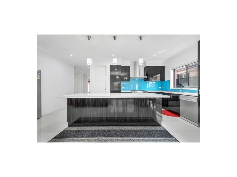 24 Evergreen Crescent, Craigieburn VIC 3064