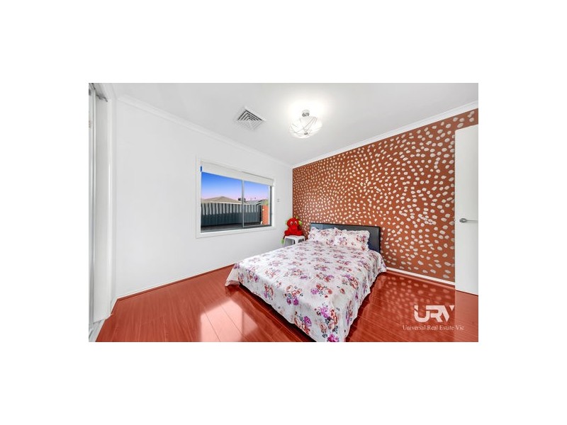 24 Evergreen Crescent, Craigieburn VIC 3064