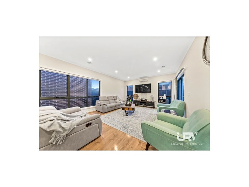 7 Coolamon Drive, Craigieburn VIC 3064