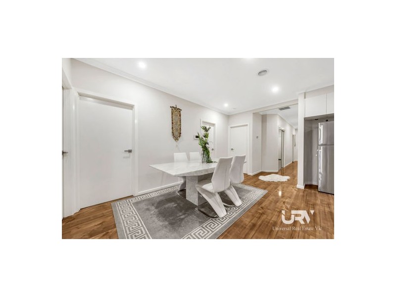 7 Coolamon Drive, Craigieburn VIC 3064