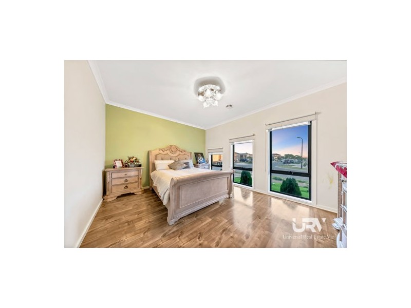 7 Coolamon Drive, Craigieburn VIC 3064