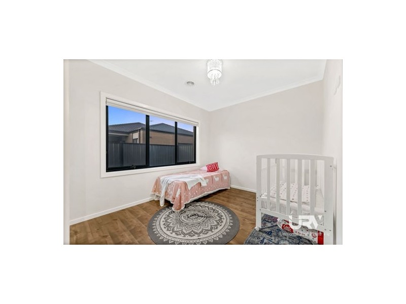 7 Coolamon Drive, Craigieburn VIC 3064