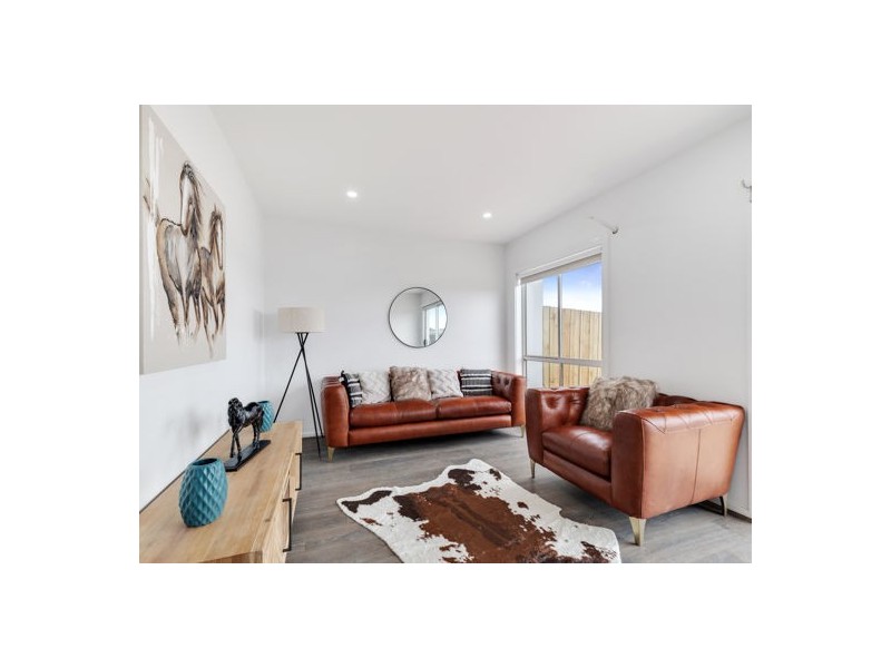 36 Nightingale Road, Mickleham VIC 3064