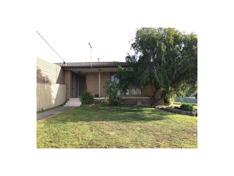 8 Mitford Crescent, Craigieburn VIC 3064