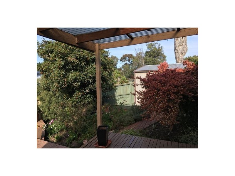 8 Mitford Crescent, Craigieburn VIC 3064