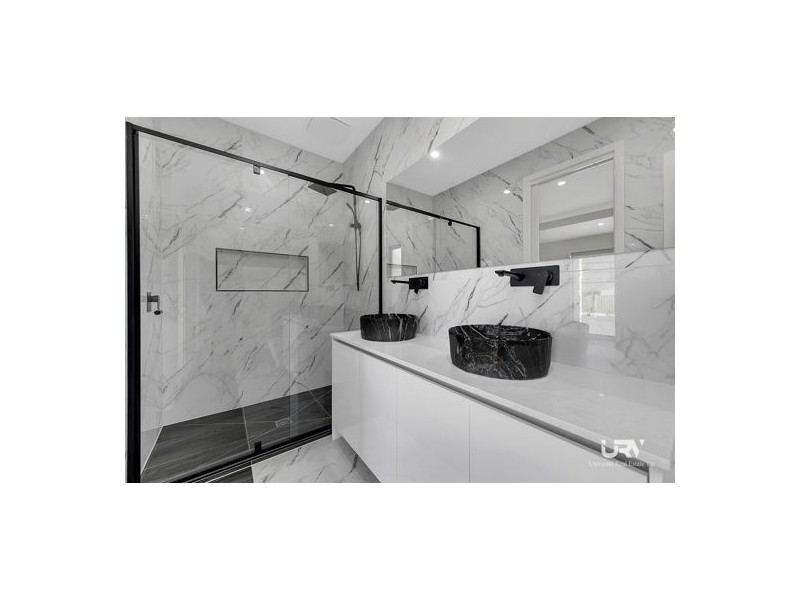 7 Glenwood Avenue, Wollert VIC 3750