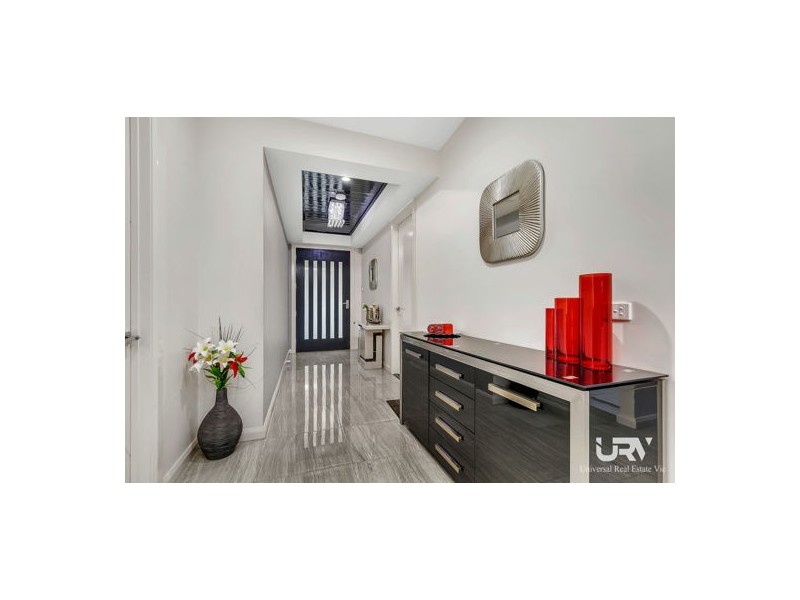 19 Fennel Street, Mickleham VIC 3064