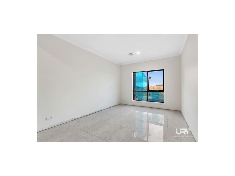 19 Fennel Street, Mickleham VIC 3064