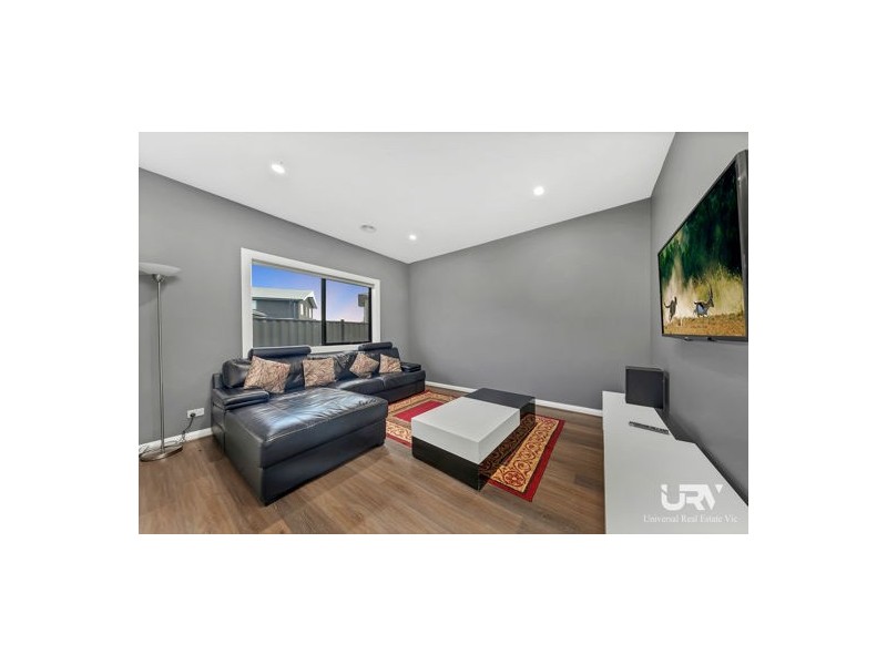 19 Fennel Street, Mickleham VIC 3064