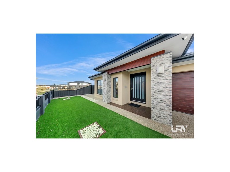 19 Fennel Street, Mickleham VIC 3064