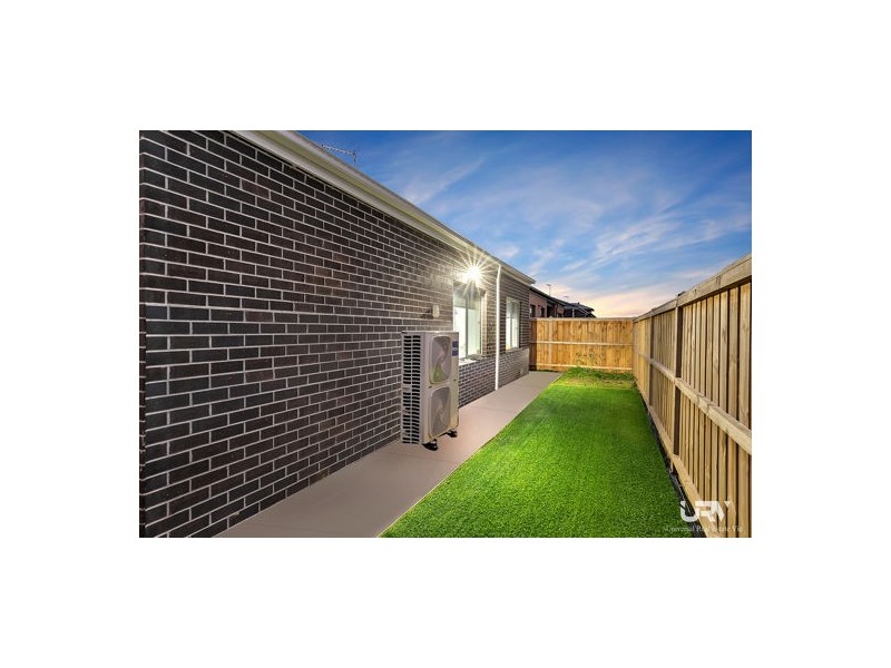 12 Guardian Street, Mickleham VIC 3064