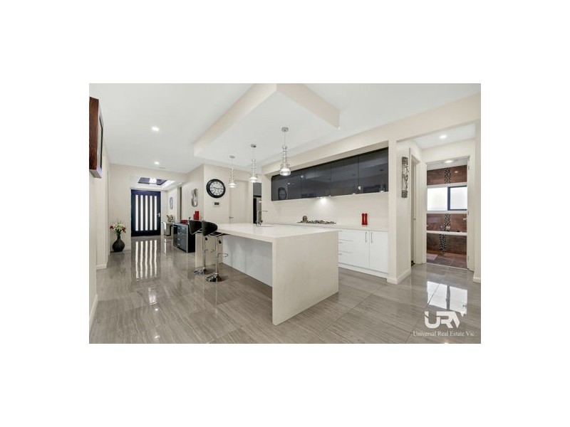 329 Highlander Drive, Craigieburn VIC 3064