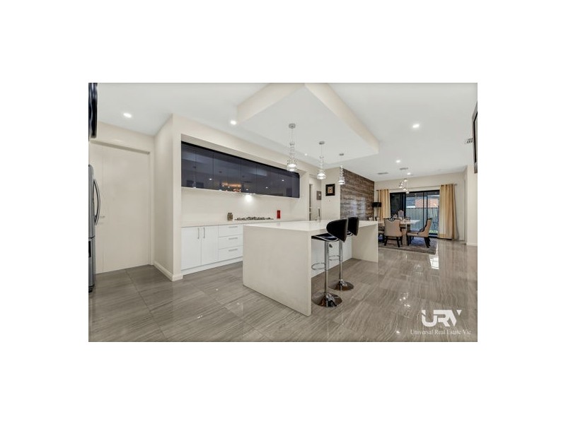 329 Highlander Drive, Craigieburn VIC 3064