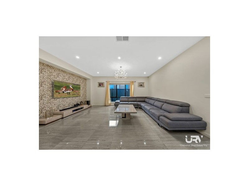 329 Highlander Drive, Craigieburn VIC 3064