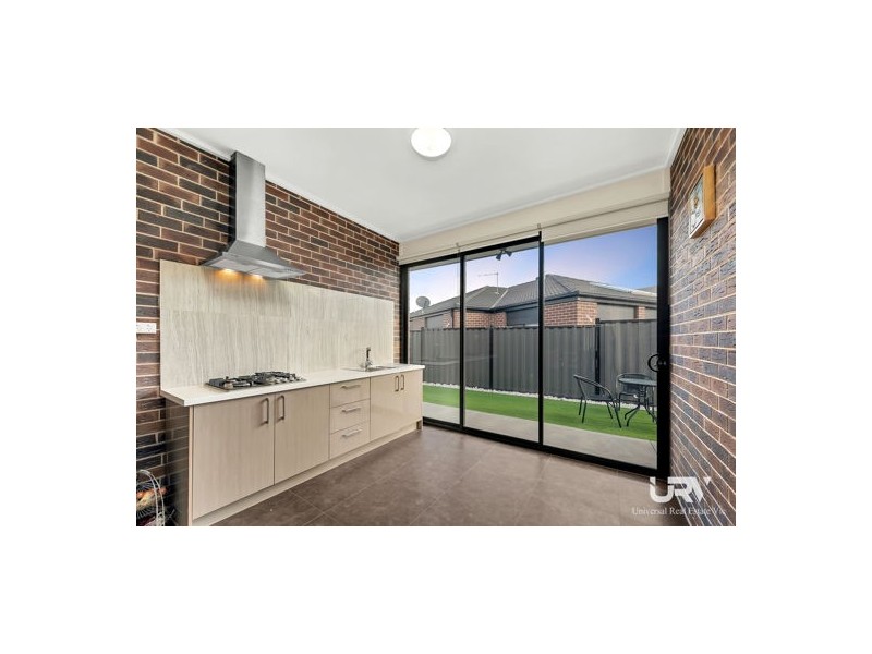 329 Highlander Drive, Craigieburn VIC 3064